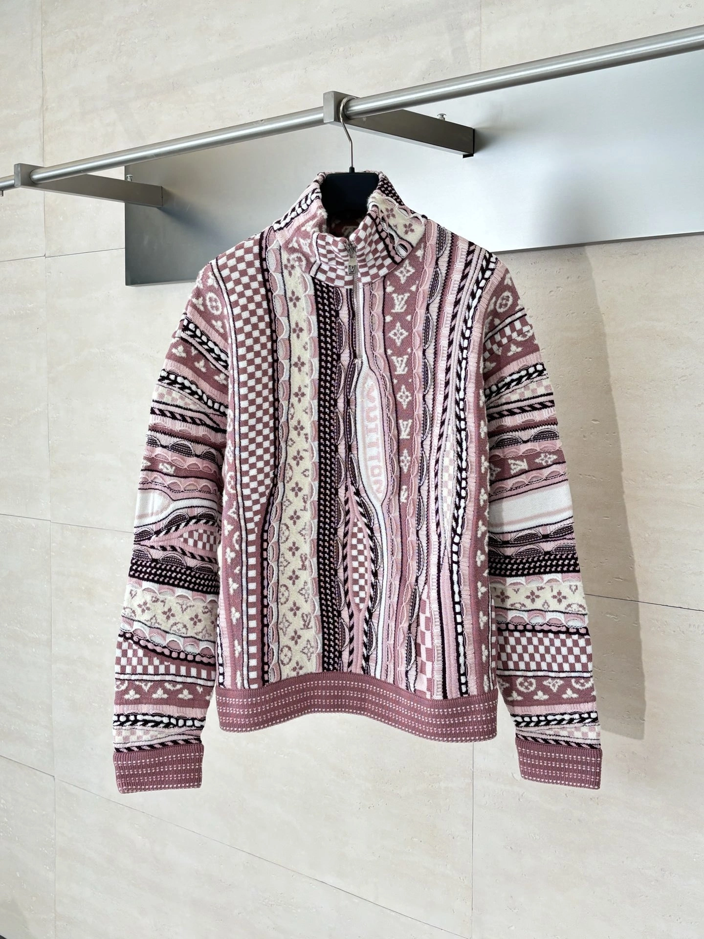 wg.luxury-- 8V Nigo item:E-F363I0605